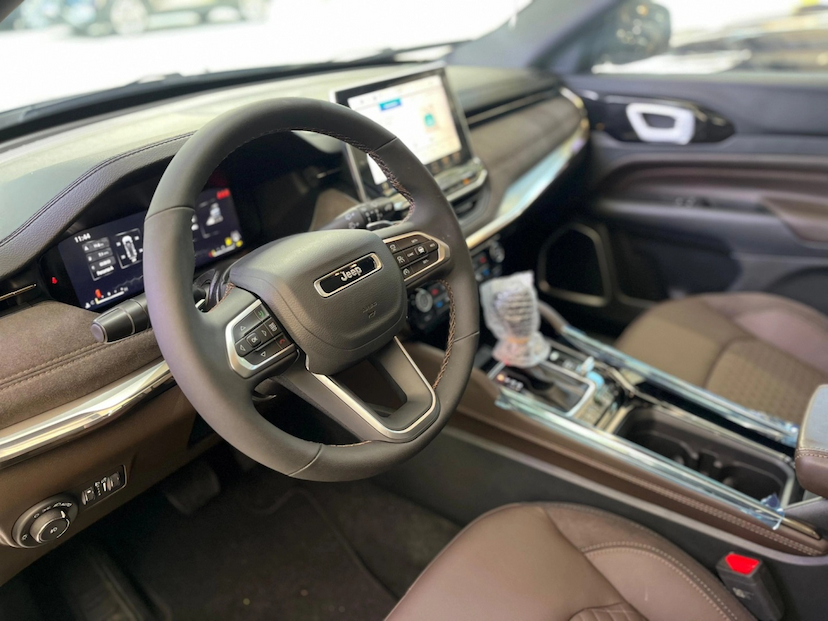 Foto do veículo JEEP COMMANDER 2.2 TURBO DIESEL OVERLAND AT9 2026 0 KM 278.500,00