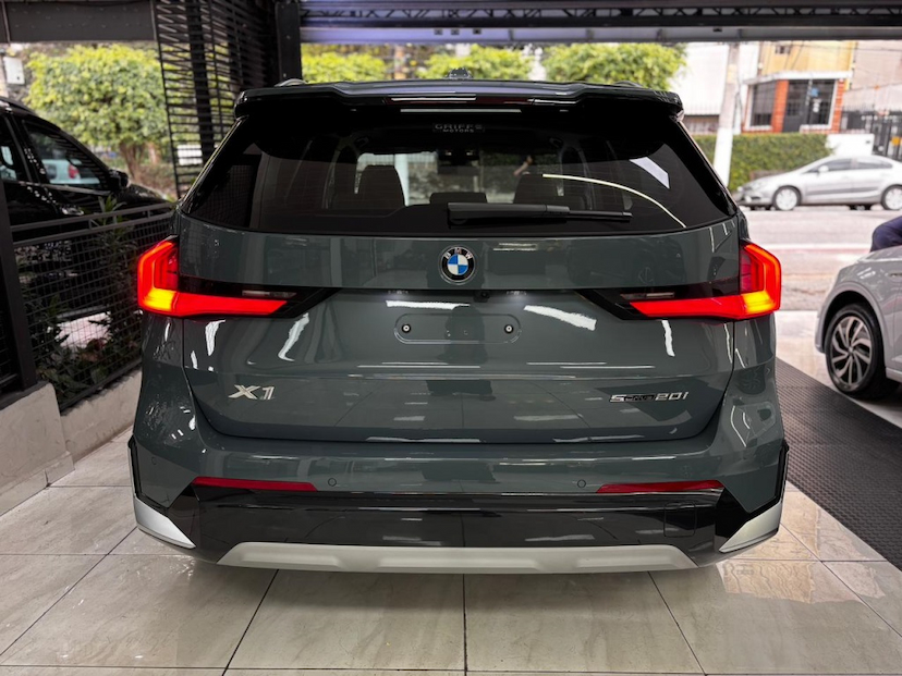 Foto do veículo BMW X1 2.0 16V TURBO GASOLINA SDRIVE20I X-LINE STEPTRONIC 2026 0 KM 349.890,00