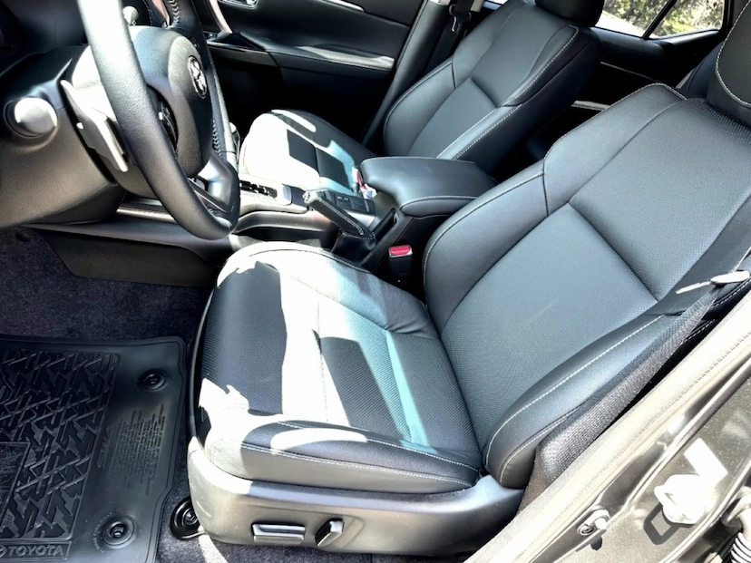 Foto do veículo TOYOTA HILUX SW4 2.8 D-4D TURBO DIESEL SRX PLATINUM 7L 4X4 AUTOMÁTICO 2026 0 KM 378.900,00