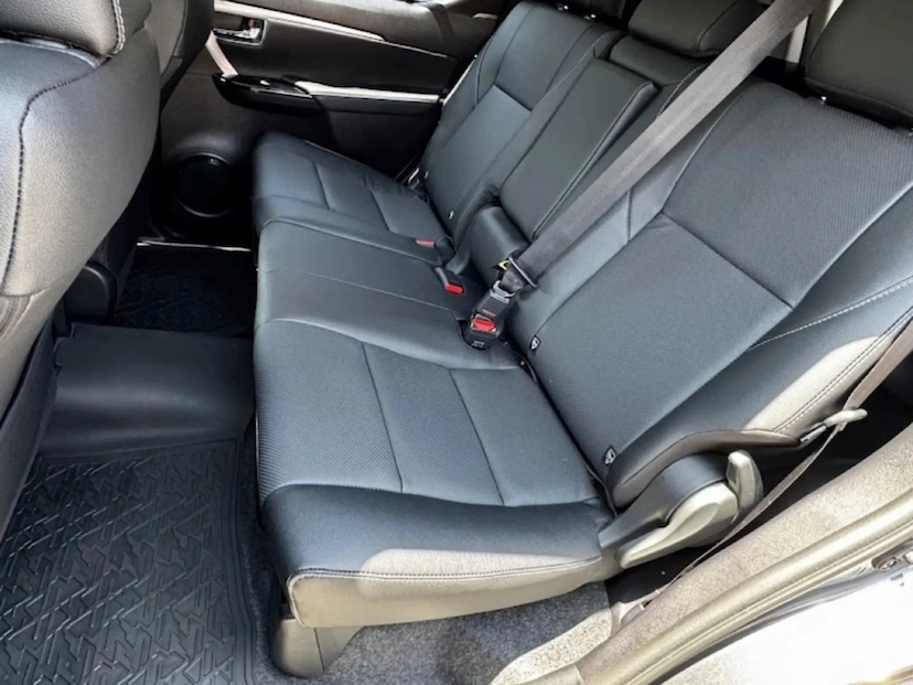 Foto do veículo TOYOTA HILUX SW4 2.8 D-4D TURBO DIESEL SRX PLATINUM 7L 4X4 AUTOMÁTICO 2026 0 KM 378.900,00
