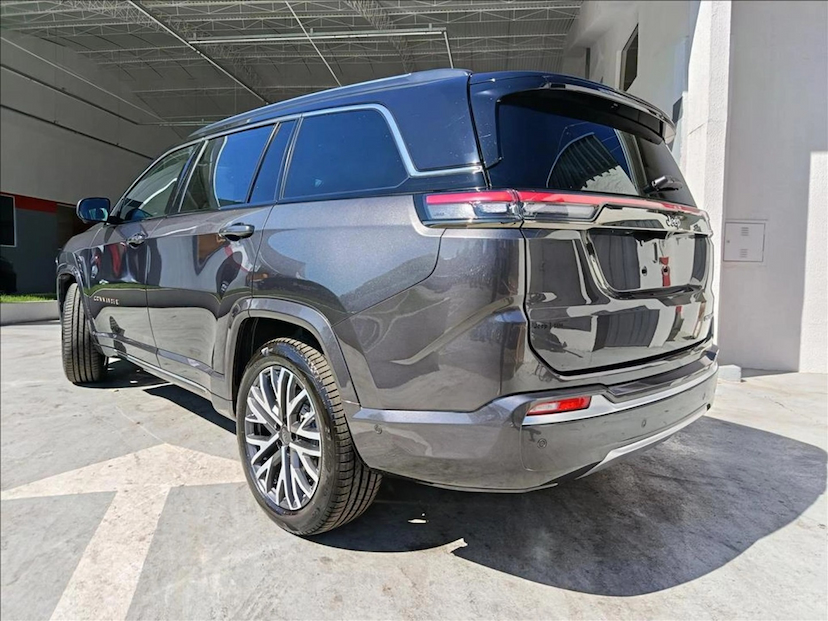 Foto do veículo JEEP COMMANDER 1.3 T270 TURBO FLEX OVERLAND AT6 2026 0 KM 249.500,00