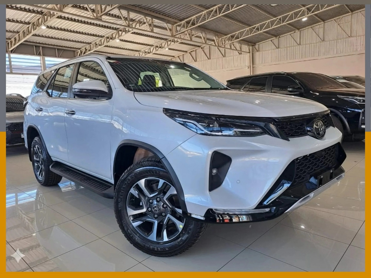 Foto do veículo TOYOTA HILUX SW4 2.8 D-4D TURBO DIESEL SRX PLATINUM 7L 4X4 AUTOMÁTICO 2026/2026 0 KM R$ 378.900,00