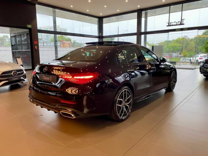 Foto do veículo MERCEDES-BENZ C 300 2.0 EQ BOOST HÍBRIDO AMG LINE 9G-TRONIC 2026 0 KM 449.800,00