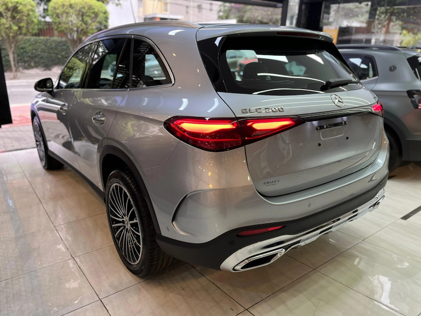 Foto do veículo MERCEDES-BENZ GLC 300 2.0 MHEV AMG LINE 4MATIC 9G-TRONIC 2026 0 KM 509.900,00