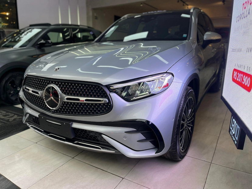 Foto do veículo MERCEDES-BENZ GLC 300 2.0 MHEV AMG LINE 4MATIC 9G-TRONIC 2026 0 KM 509.900,00