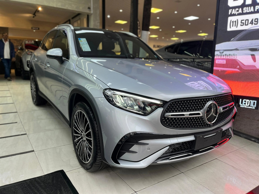 Foto do veículo MERCEDES-BENZ GLC 300 2.0 MHEV AMG LINE 4MATIC 9G-TRONIC 2026 0 KM 509.900,00