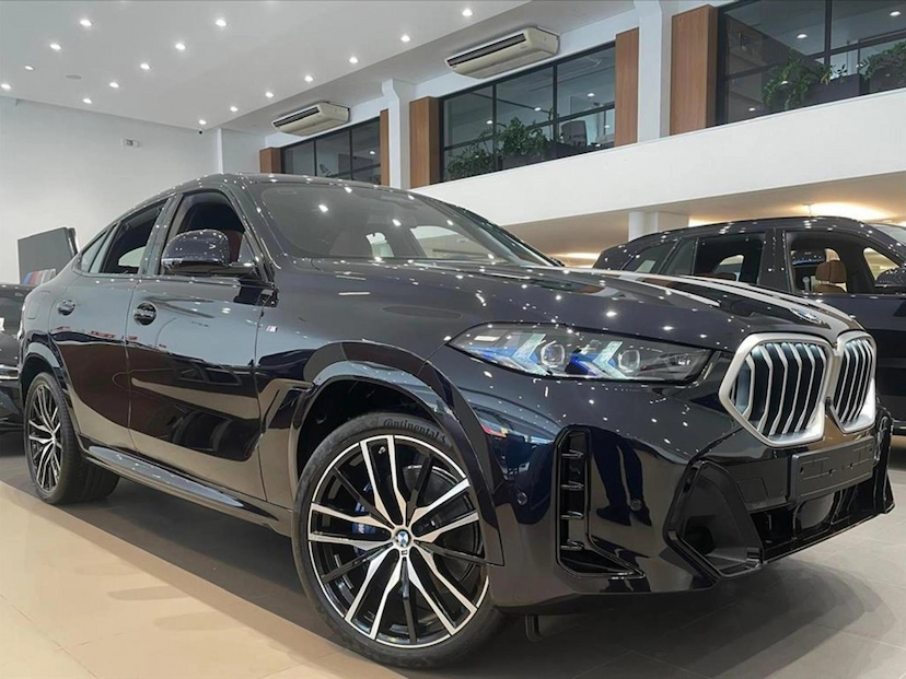 Foto do veículo BMW X6 3.0 TWINPOWER GASOLINA XDRIVE40I M SPORT AUTOMÁTICO 2026 0 KM 839.900,00