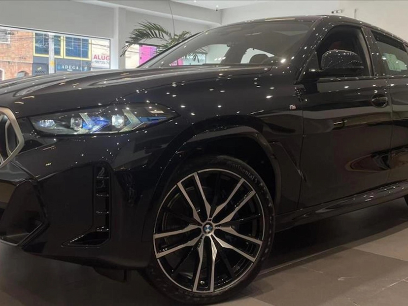 Foto do veículo BMW X6 3.0 TWINPOWER GASOLINA XDRIVE40I M SPORT AUTOMÁTICO 2026 0 KM 839.900,00