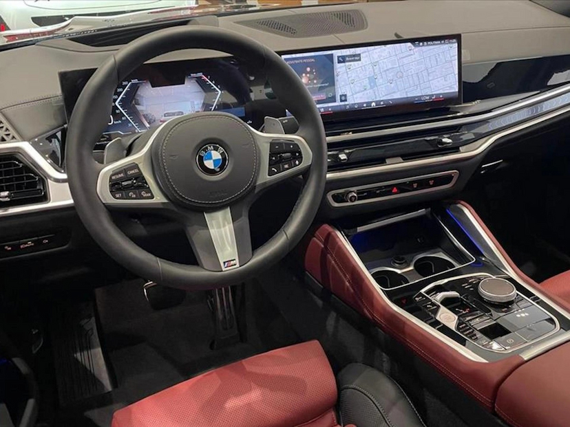 Foto do veículo BMW X6 3.0 TWINPOWER GASOLINA XDRIVE40I M SPORT AUTOMÁTICO 2026 0 KM 839.900,00