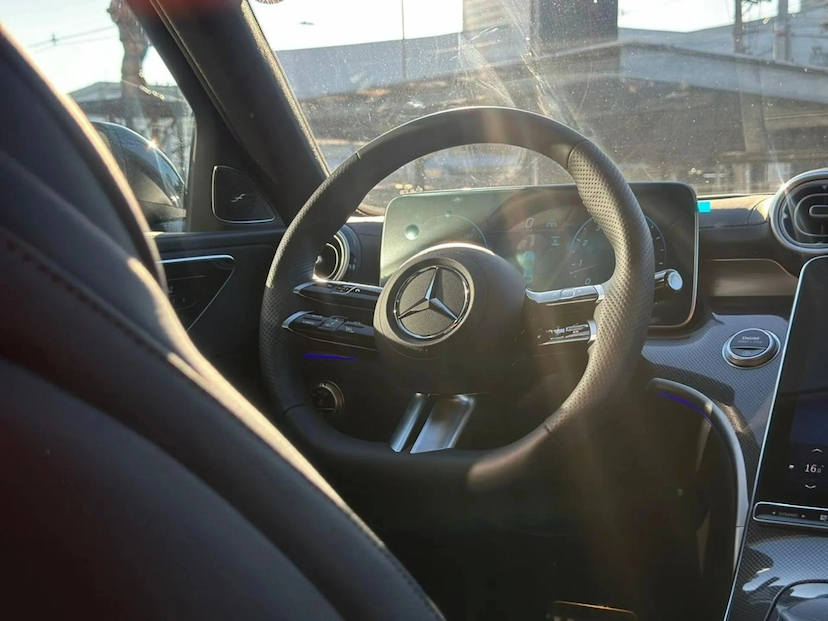 Foto do veículo MERCEDES-BENZ C 300 2.0 EQ BOOST HÍBRIDO AMG LINE 9G-TRONIC 2026 0 KM 449.800,00