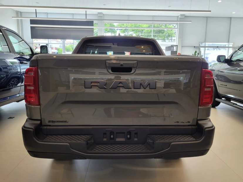 Foto do veículo RAM RAMPAGE 2.2 TURBO DIESEL REBEL 4X4 AUTOMÁTICO 2027 0 KM 334.900,00