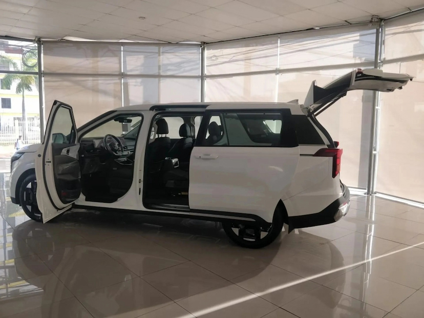 Foto do veículo KIA CARNIVAL 3.5 V6 GASOLINA EX AUTOMATICO 2025 0 KM 744.900,00
