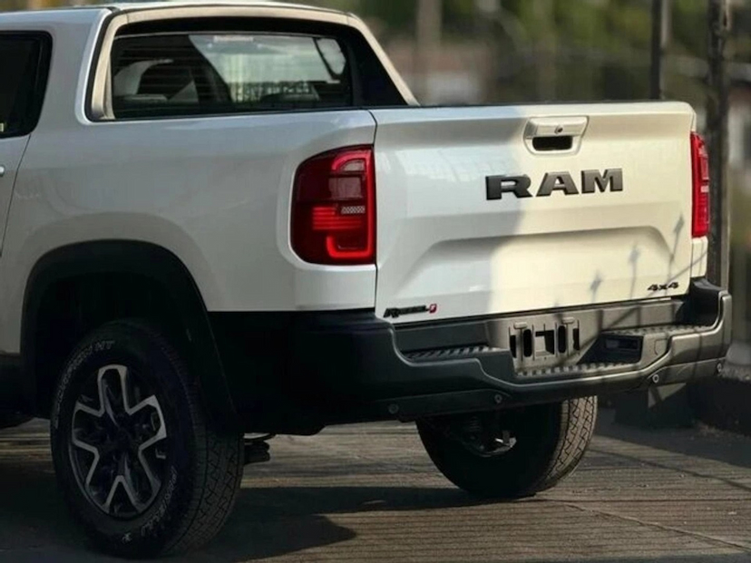 Foto do veículo RAM RAMPAGE 2.2 TURBO DIESEL REBEL 4X4 AUTOMÁTICO 2027 0 KM 334.900,00