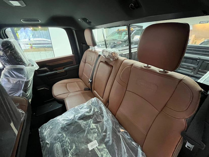 Foto do veículo RAM 3500 6.7 I6 TURBO DIESEL LIMITED LONGHORN CD 4X4  AUTOMÁTICO 2026 0 KM 584.800,00