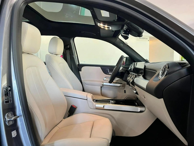 Foto do veículo MERCEDES-BENZ GLB 220 2.0 MHEV PROGRESSIVE 4MATIC 8G-DCT 2025 0 KM 357.790,00