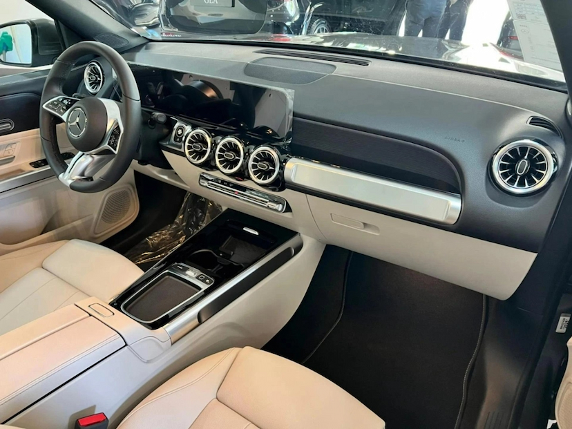 Foto do veículo MERCEDES-BENZ GLB 220 2.0 MHEV PROGRESSIVE 4MATIC 8G-DCT 2025 0 KM 357.790,00