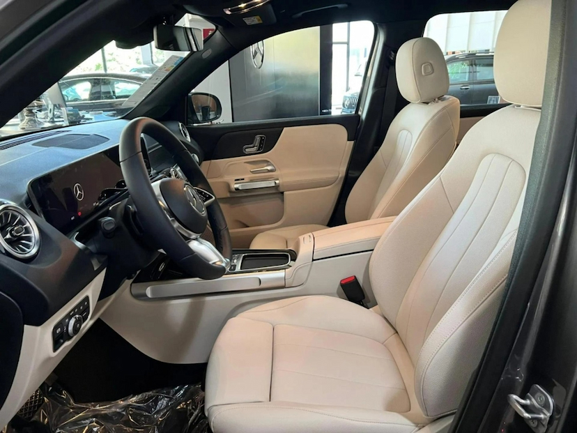 Foto do veículo MERCEDES-BENZ GLB 220 2.0 MHEV PROGRESSIVE 4MATIC 8G-DCT 2025 0 KM 357.790,00