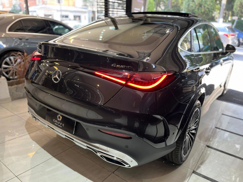 Foto do veículo MERCEDES-BENZ GLC 300 2.0 MHEV AMG LINE COUPÉ 4MATIC 9G-TRONIC 2026 0 KM 530.900,00