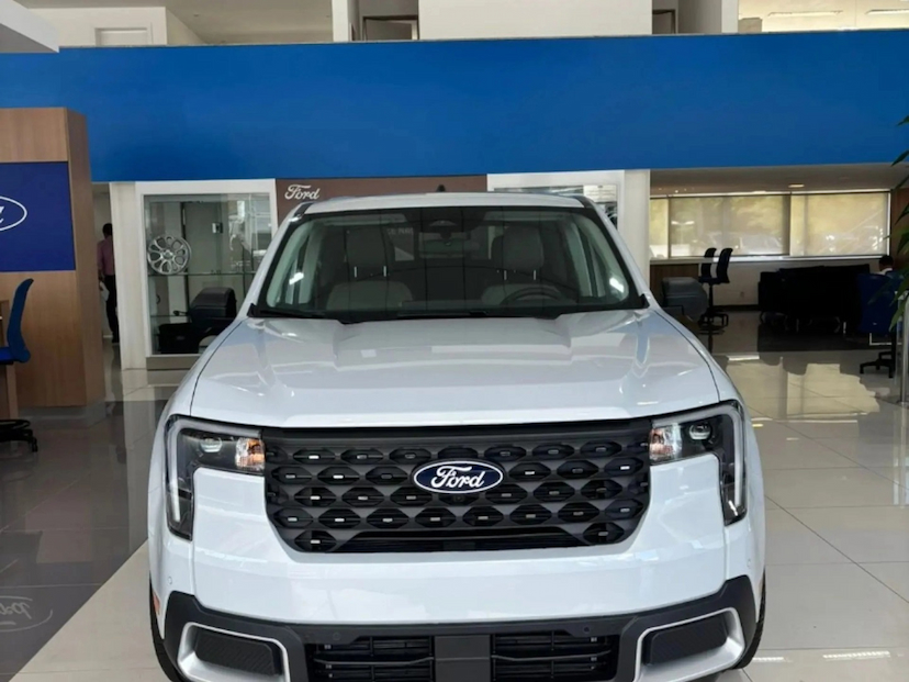 Foto do veículo FORD MAVERICK 2.5 HYBRID LARIAT E-CVT 2026 0 KM 231.800,00