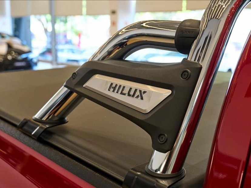 Foto do veículo TOYOTA HILUX 2.8 D-4D TURBO DIESEL CD SRX 4X4 AUTOMÁTICO 2026 0 KM 314.800,00