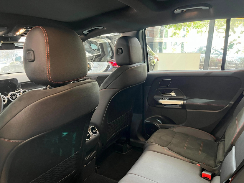 Foto do veículo MERCEDES-BENZ GLB 220 2.0 MHEV AMG LINE 4MATIC 8G-DCT 2025 0 KM 384.790,00