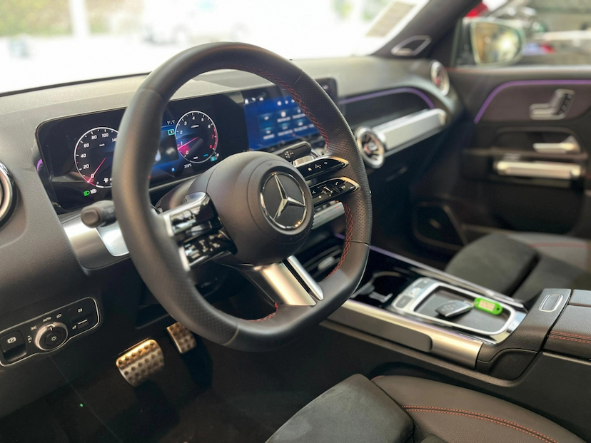 Foto do veículo MERCEDES-BENZ GLB 220 2.0 MHEV AMG LINE 4MATIC 8G-DCT 2025 0 KM 384.790,00