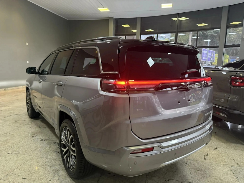 Foto do veículo JEEP COMMANDER 1.3 T270 TURBO FLEX OVERLAND AT6 2026 0 KM 249.500,00