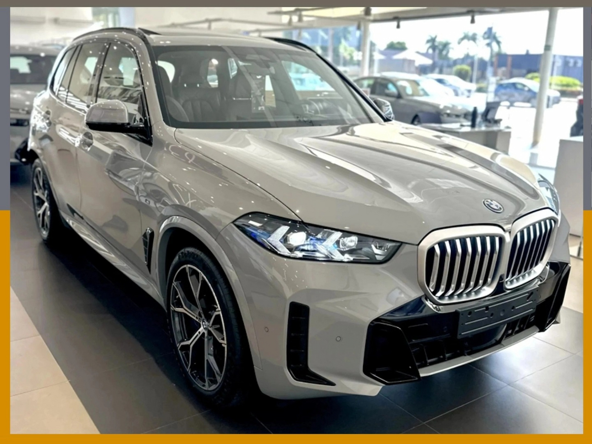 Foto do veículo BMW X5 3.0 I6 TURBO HÍBRIDO XDRIVE50E M SPORT AUTOMÁTICO 2026/2026 0 KM R$ 799.900,00