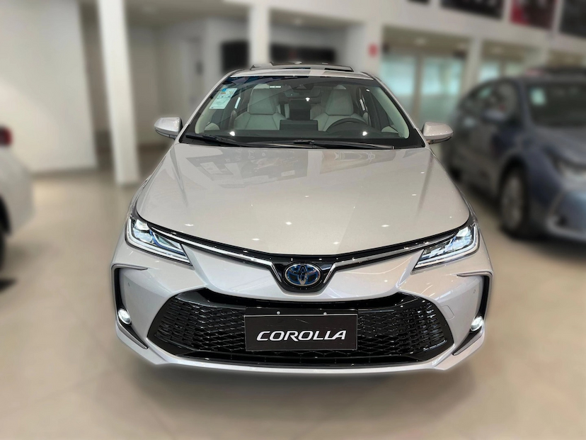 Foto do veículo TOYOTA COROLLA 1.8 VVT-I HYBRID FLEX ALTIS PREMIUM CVT 2026 0 KM 195.490,00