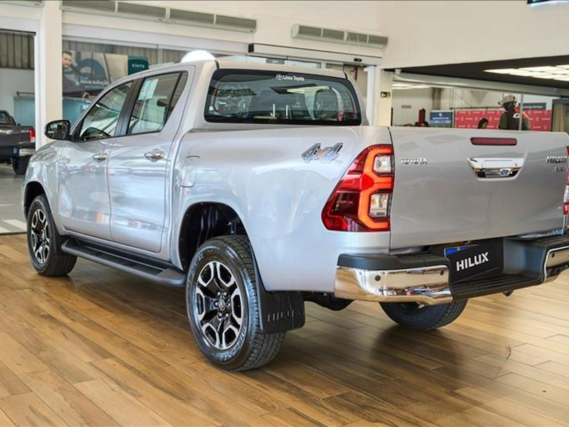 Foto do veículo TOYOTA HILUX 2.8 D-4D TURBO DIESEL CD SRV 4X4 AUTOMÁTICO 2026 0 KM 284.800,00