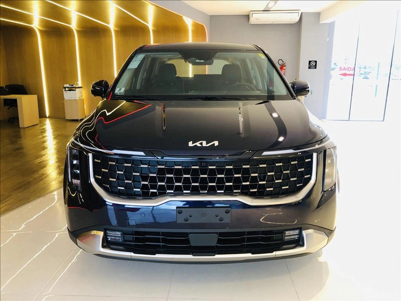 Foto do veículo KIA CARNIVAL 3.5 V6 GASOLINA EX AUTOMATICO 2025 0 KM 659.790,00