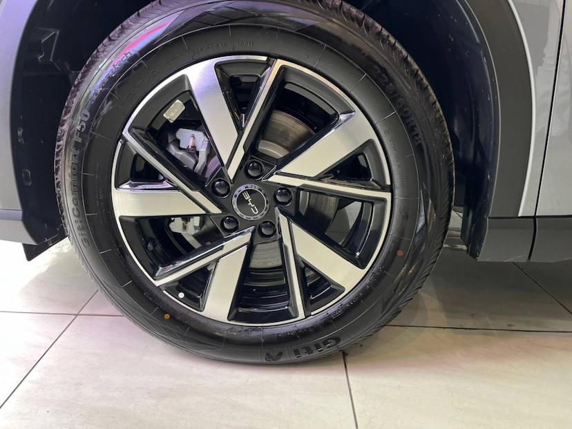 Foto do veículo BYD SONG PRO 1.5 DM-I HÍBRIDO GS AUTOMÁTICO 2027 0 KM 184.880,00