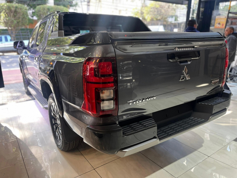Foto do veículo MITSUBISHI TRITON 2.4 BITURBO DIESEL CD KATANA 4X4 AUTOMÁTICO 2026 0 KM 321.900,00