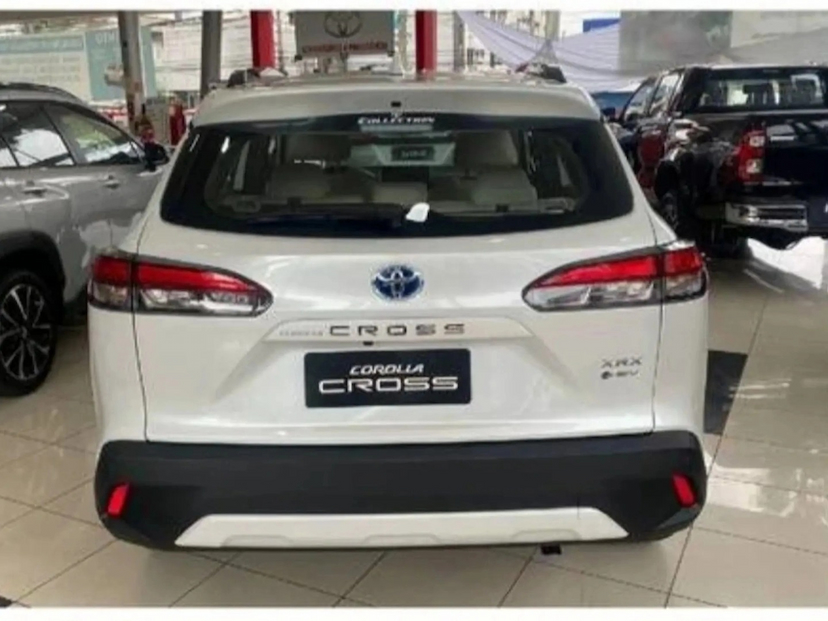 Foto do veículo TOYOTA COROLLA CROSS 1.8 VVT-I HYBRID FLEX XRX CVT 2026 0 KM 218.800,00