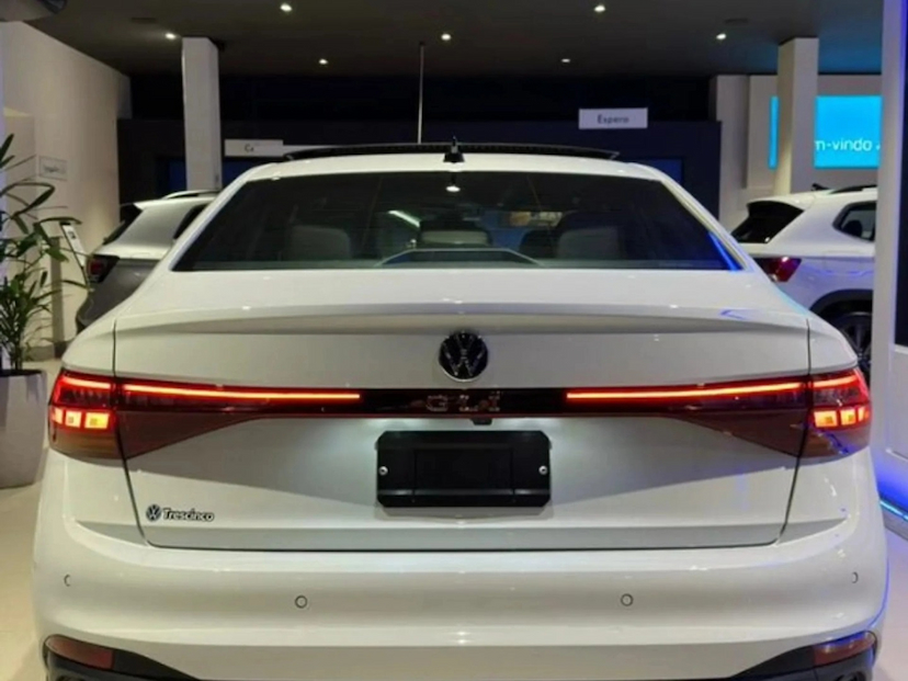 Foto do veículo VOLKSWAGEN JETTA 2.0 350 TSI GASOLINA GLI DSG 2026 0 KM 238.600,00