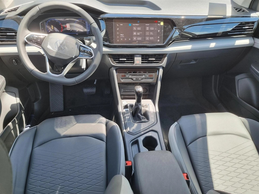 Foto do veículo VOLKSWAGEN TAOS 1.4 250 TSI TOTAL FLEX COMFORTLINE AUTOMÁTICO 2025 0 KM 274.600,00