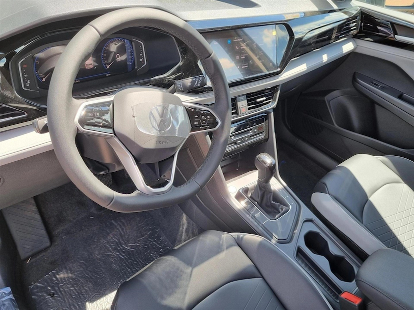 Foto do veículo VOLKSWAGEN TAOS 1.4 250 TSI TOTAL FLEX COMFORTLINE AUTOMÁTICO 2025 0 KM 274.600,00