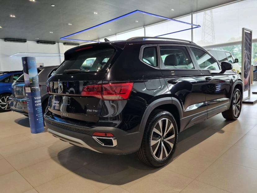 Foto do veículo VOLKSWAGEN TAOS 1.4 250 TSI TOTAL FLEX COMFORTLINE AUTOMÁTICO 2025 0 KM 274.600,00