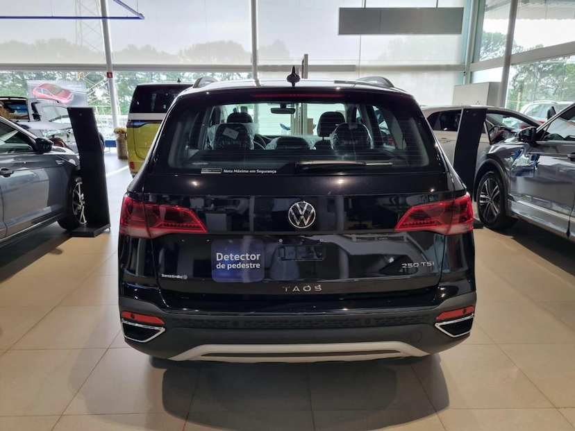 Foto do veículo VOLKSWAGEN TAOS 1.4 250 TSI TOTAL FLEX COMFORTLINE AUTOMÁTICO 2025 0 KM 274.600,00