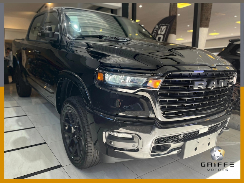 Foto do veículo RAM 1500 3.0 HURRICANE 6 BITURBO GASOLINA LARAMIE NIGHT EDITION CD 4X4 AUTOMÁTICO 2025 0 KM 594.690,00