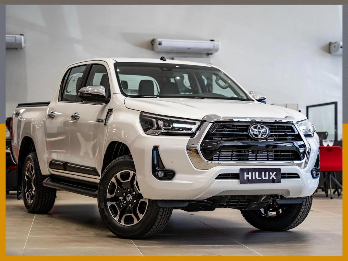 Foto do veículo TOYOTA HILUX 2.8 D-4D TURBO DIESEL CD SRX 4X4 AUTOMÁTICO 2026/2026 0 KM R$ 314.800,00