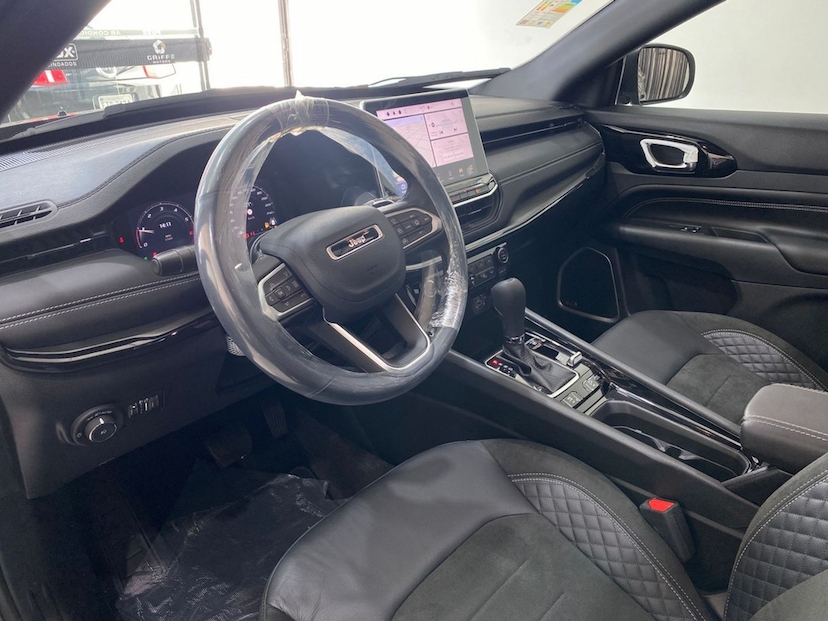 Foto do veículo JEEP COMPASS 2.0 HURRICANE 4 TURBO GASOLINA BLACKHAWK AT9 2025 0 KM 241.900,00