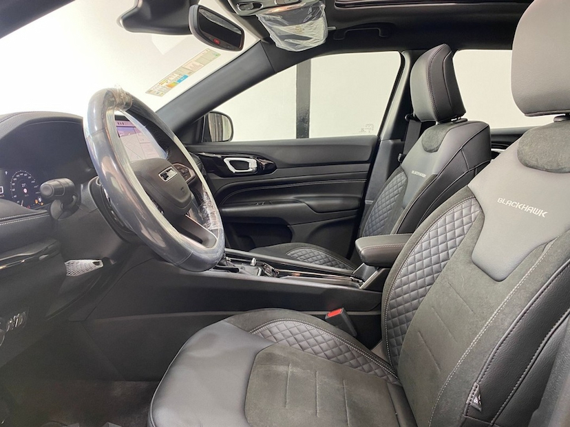 Foto do veículo JEEP COMPASS 2.0 HURRICANE 4 TURBO GASOLINA BLACKHAWK AT9 2025 0 KM 241.900,00