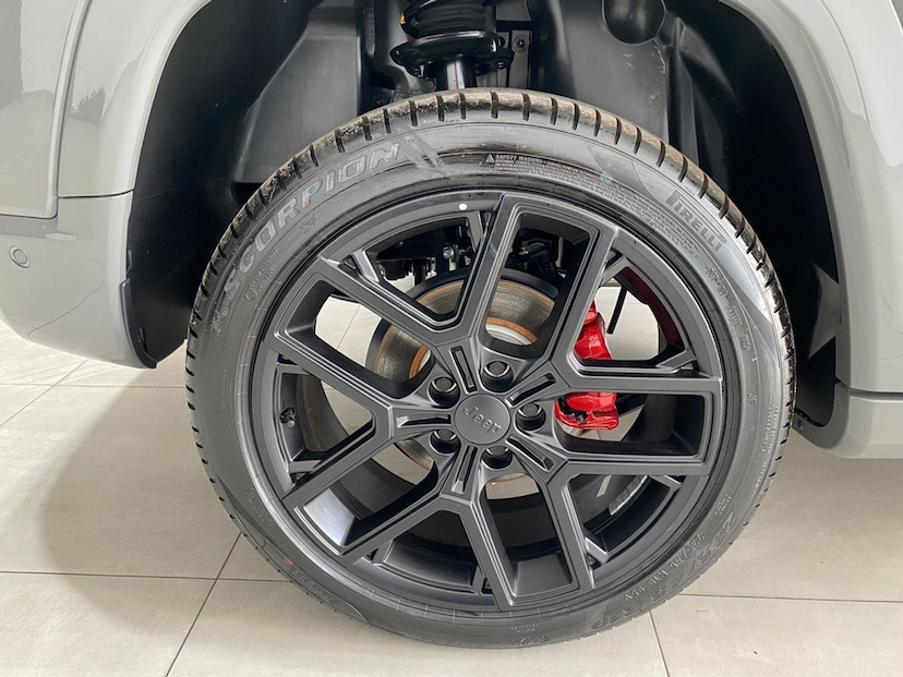 Foto do veículo JEEP COMPASS 2.0 HURRICANE 4 TURBO GASOLINA BLACKHAWK AT9 2025 0 KM 241.900,00