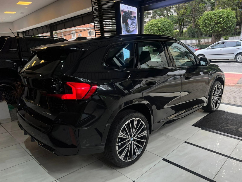 Foto do veículo BMW X1 2.0 16V TURBO GASOLINA SDRIVE20I M SPORT STEPTRONIC 2026 0 KM 357.900,00