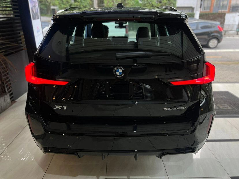Foto do veículo BMW X1 2.0 16V TURBO GASOLINA SDRIVE20I M SPORT STEPTRONIC 2026 0 KM 357.900,00