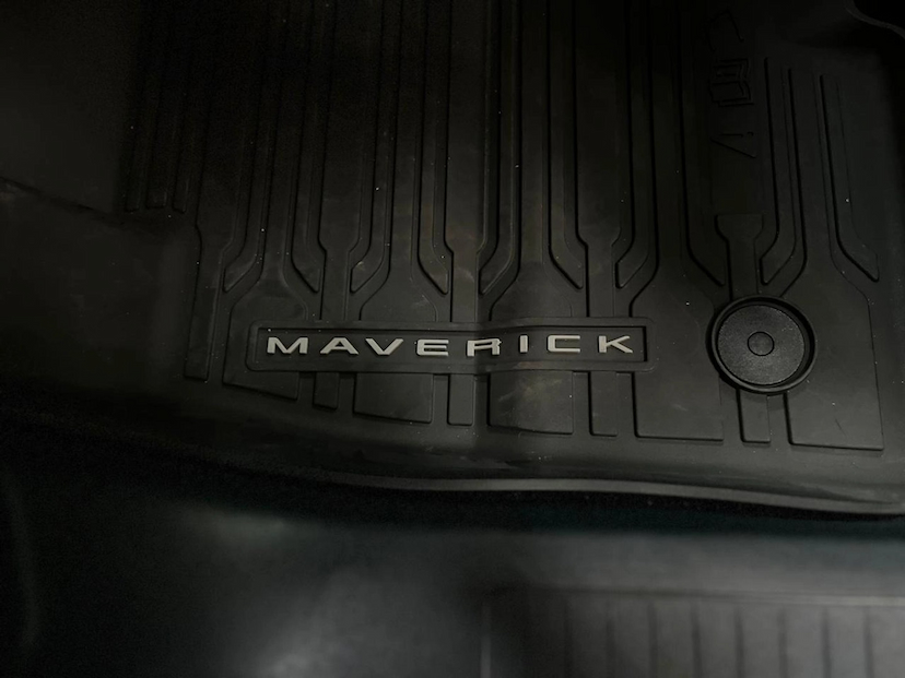 Foto do veículo FORD MAVERICK 2.5 HYBRID LARIAT E-CVT 2026 0 KM 231.800,00