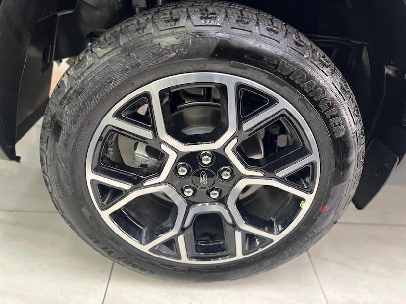Foto do veículo FORD MAVERICK 2.5 HYBRID LARIAT E-CVT 2026 0 KM 231.800,00