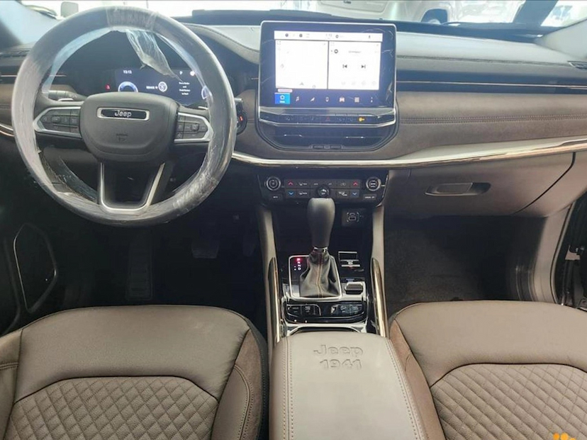 Foto do veículo JEEP COMMANDER 2.2 TURBO DIESEL OVERLAND AT9 2026 0 KM 278.500,00