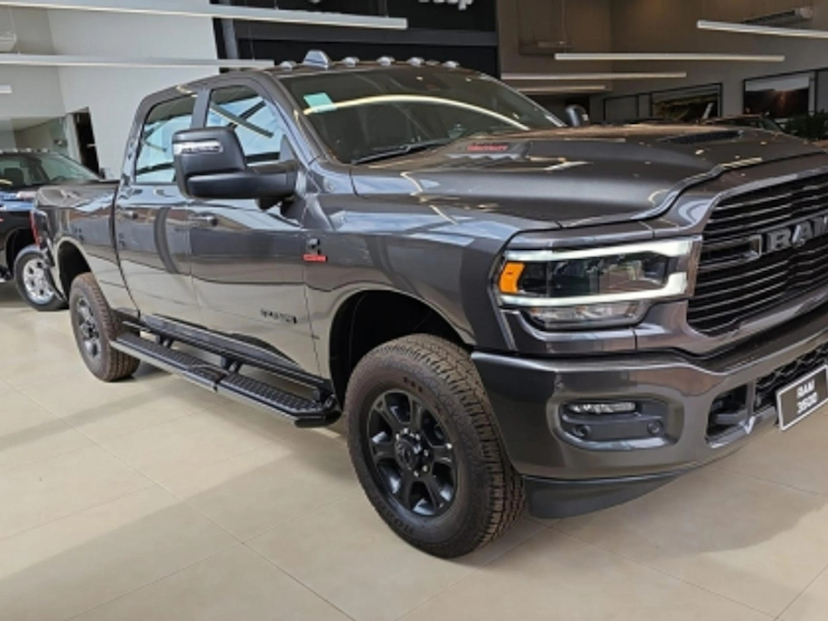 Foto do veículo RAM 3500 6.7 I6 TURBO DIESEL LARAMIE NIGHT EDITION CD 4X4  AUTOMÁTICO 2026 0 KM 539.800,00